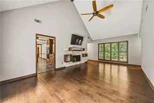 555 Saddle Creek Cir, Roswell, GA 30076 - Photo 11