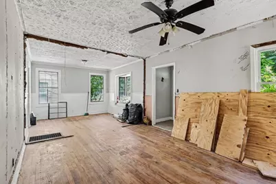 1676 S Olympian Way SW, Atlanta, GA 30310 - Photo 11