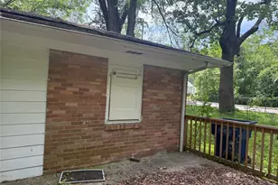 1627 Hasty Pl NW, Atlanta, GA 30318 - Photo 11