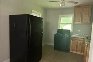 1627 Hasty Pl NW, Atlanta, GA 30318 - Photo 5