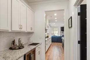 1045 Clubview Ct, Monroe, GA 30655 - Photo 9