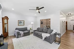 137 Weatherburne Dr, Roswell, GA 30076 - Photo 17