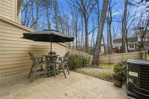 137 Weatherburne Dr, Roswell, GA 30076 - Photo 27