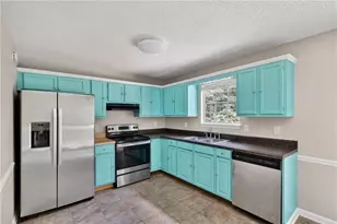 901 Timbervale Ln, Lithonia, GA 30058 - Photo 21