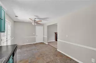 901 Timbervale Ln, Lithonia, GA 30058 - Photo 25