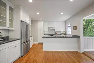 1026 Northcliffe Dr NW, Atlanta, GA 30318 - Photo 9