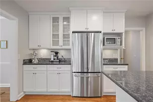 1026 Northcliffe Dr NW, Atlanta, GA 30318 - Photo 11