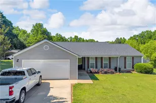 163 Ridgeland Dr, Maysville, GA 30558 - Photo 1