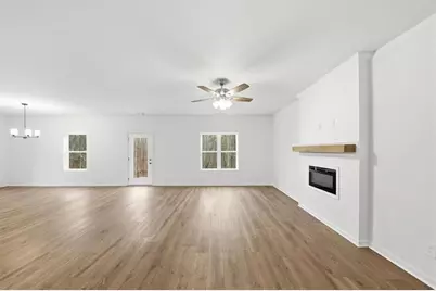 142 Alfred Drive, Carrollton, GA 30116 - Photo 7
