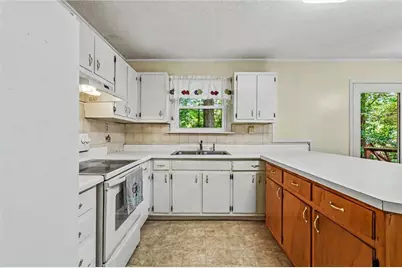 1136 Creekdale Drive, Clarkston, GA 30021 - Photo 5