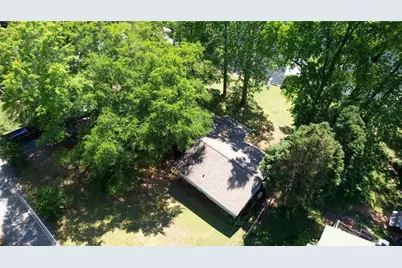 2286 NE E Lake Drive NE, Conyers, GA 30012 - Photo 13