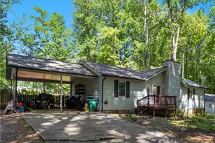 5483 Tonowanda Dr, Acworth, GA 30102 - Photo 3