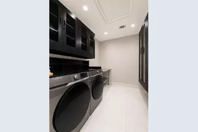 724 Bellemeade Avenue NW, Atlanta, GA 30318 - Photo 13