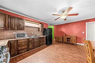 108 Hilliard St, Union Point, GA 30669 - Photo 9