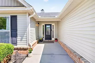 558 River Mist Cir, Jefferson, GA 30549 - Photo 3