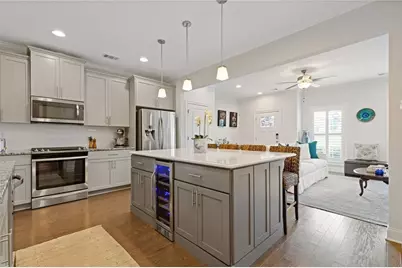 916 Westmoreland Circle NW, Atlanta, GA 30318 - Photo 5