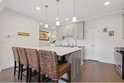 916 Westmoreland Circle NW, Atlanta, GA 30318 - Photo 9