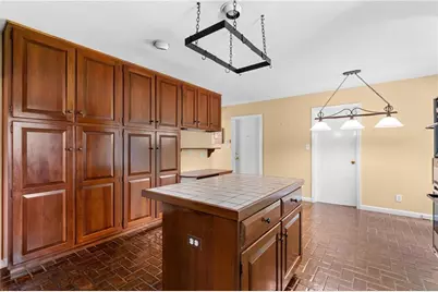 515 Kenbrook Drive, Atlanta, GA 30327 - Photo 5