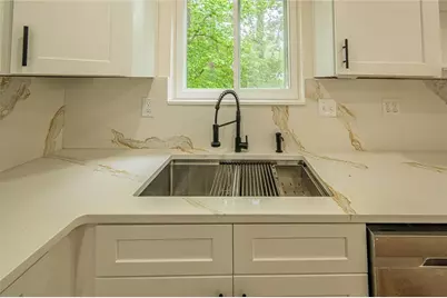 10175 Old Woodland Entry, Johns Creek, GA 30022 - Photo 9