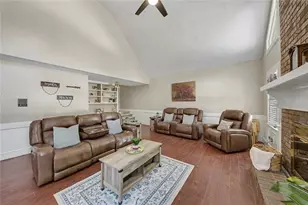 210 Hanarry Dr, Lawrenceville, GA 30046 - Photo 17