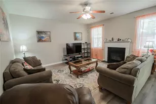 6016 Hendrix Ln, Mableton, GA 30126 - Photo 13