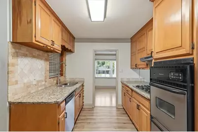 537 Kelly Drive, Marietta, GA 30066 - Photo 11