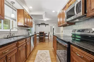 2590 Bentbrook Ct, Dunwoody, GA 30360 - Photo 13