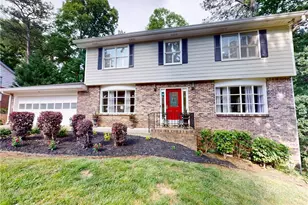 2590 Bentbrook Ct, Dunwoody, GA 30360 - Photo 49