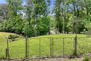 3334 Little Cir, Gainesville, GA 30506 - Photo 9