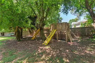 1335 Lyndhurst Way, Roswell, GA 30075 - Photo 45