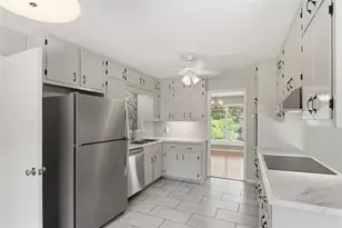 2801 SE Sagamore Hill Dr SE, Marietta, GA 30067 - Photo 17
