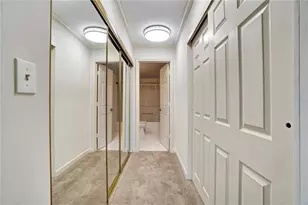 795 Hammond Dr, Atlanta, GA 30328 - Photo 17