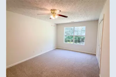 202 Bluff Court, Jackson, GA 30233 - Photo 9