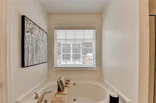 1870 Hickory Station Cir, Snellville, GA 30078 - Photo 17