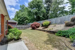 1870 Hickory Station Cir, Snellville, GA 30078 - Photo 27
