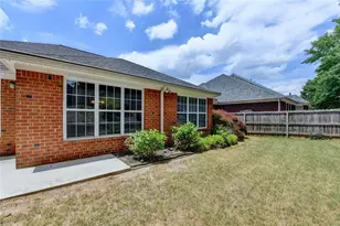 1870 Hickory Station Cir, Snellville, GA 30078 - Photo 29