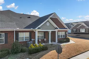 3421 Lindenridge Dr, Buford, GA 30519 - Photo 3