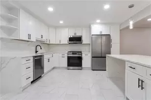 3320 Devaughn Dr NE, Marietta, GA 30066 - Photo 3