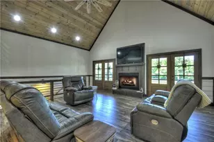 3181 Sugar Creek Rd, Blue Ridge, GA 30513 - Photo 9