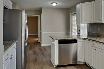 4880 Hawk Trail NE, Marietta, GA 30066 - Photo 5