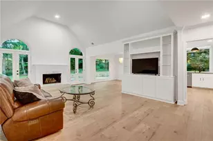 1055 Downing Ct NE, Marietta, GA 30068 - Photo 5