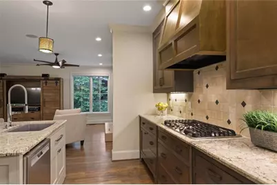 132 NW Underwood Drive NW, Sandy Springs, GA 30328 - Photo 11