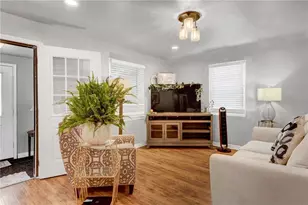 198 Joe Louis Dr NW, Atlanta, GA 30314 - Photo 9
