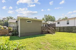 198 Joe Louis Dr NW, Atlanta, GA 30314 - Photo 31