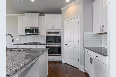 2043 Hamilton Lake Parkway, Buford, GA 30519 - Photo 7