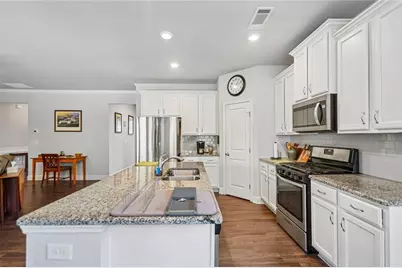 4601 Sweetwater Drive, Gainesville, GA 30504 - Photo 7