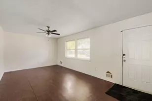 579 Wexwood Dr, Riverdale, GA 30274 - Photo 3