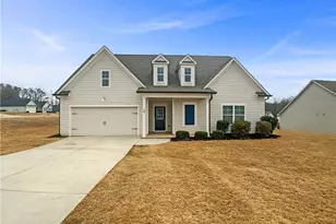 16 Fox Dr, Winder, GA 30680 - Photo 5