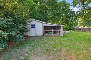 178 Hamilton Ave, Winder, GA 30680 - Photo 29