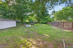 178 Hamilton Ave, Winder, GA 30680 - Photo 33